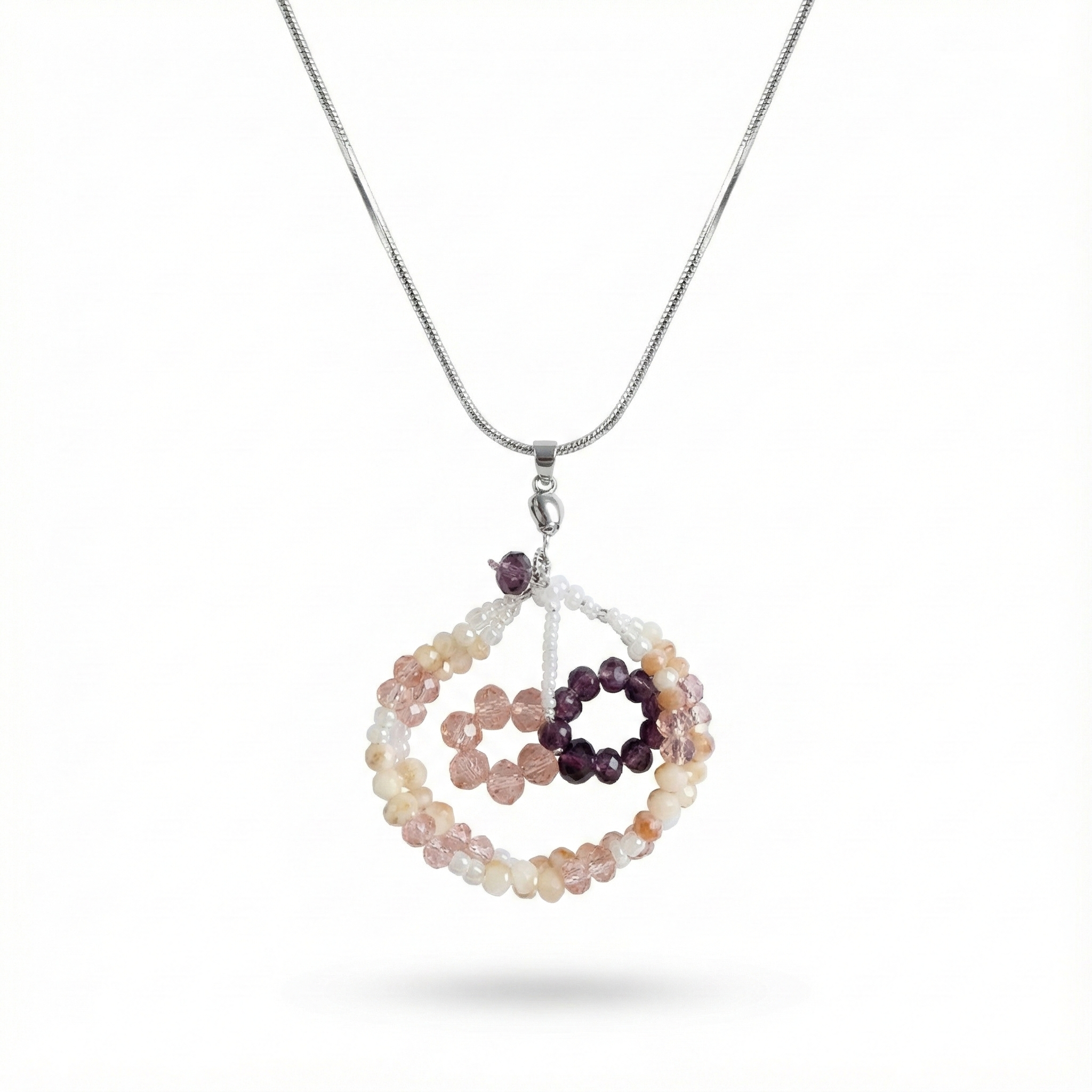 Collier Pendentif "POLA" – Éclat Bohème & Douceur Satin